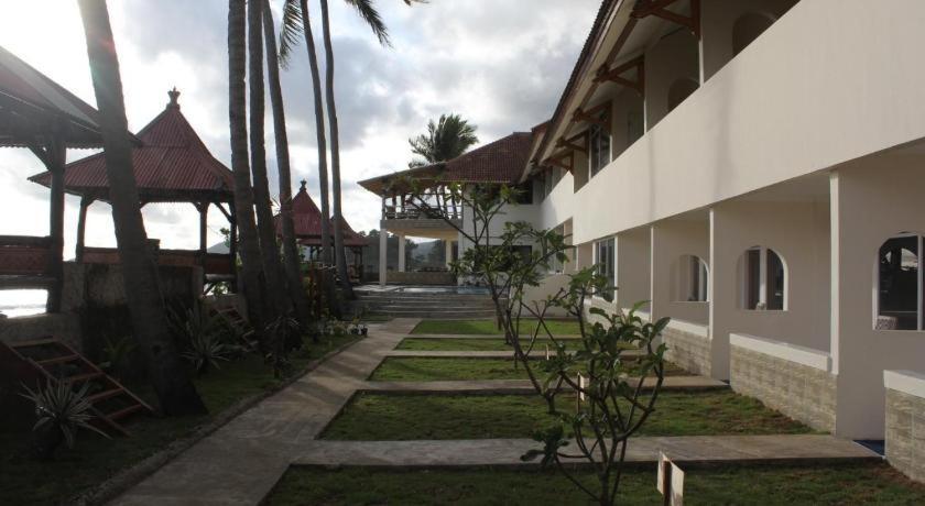 Hotel 77 Sunset Plaza Cisolok Esterno foto