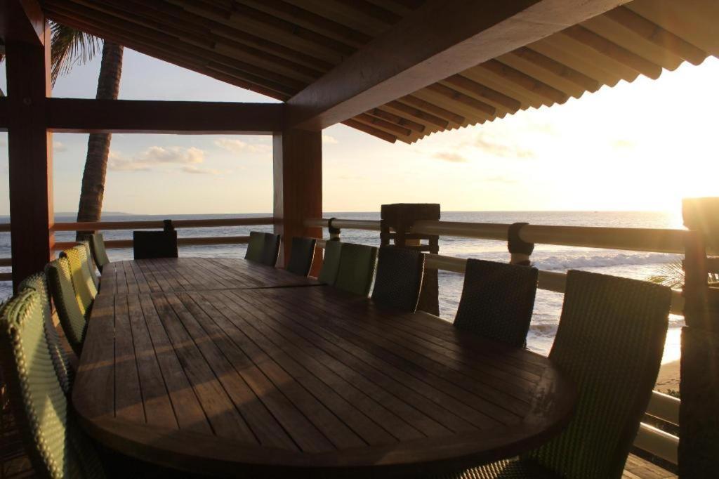 Hotel 77 Sunset Plaza Cisolok Esterno foto